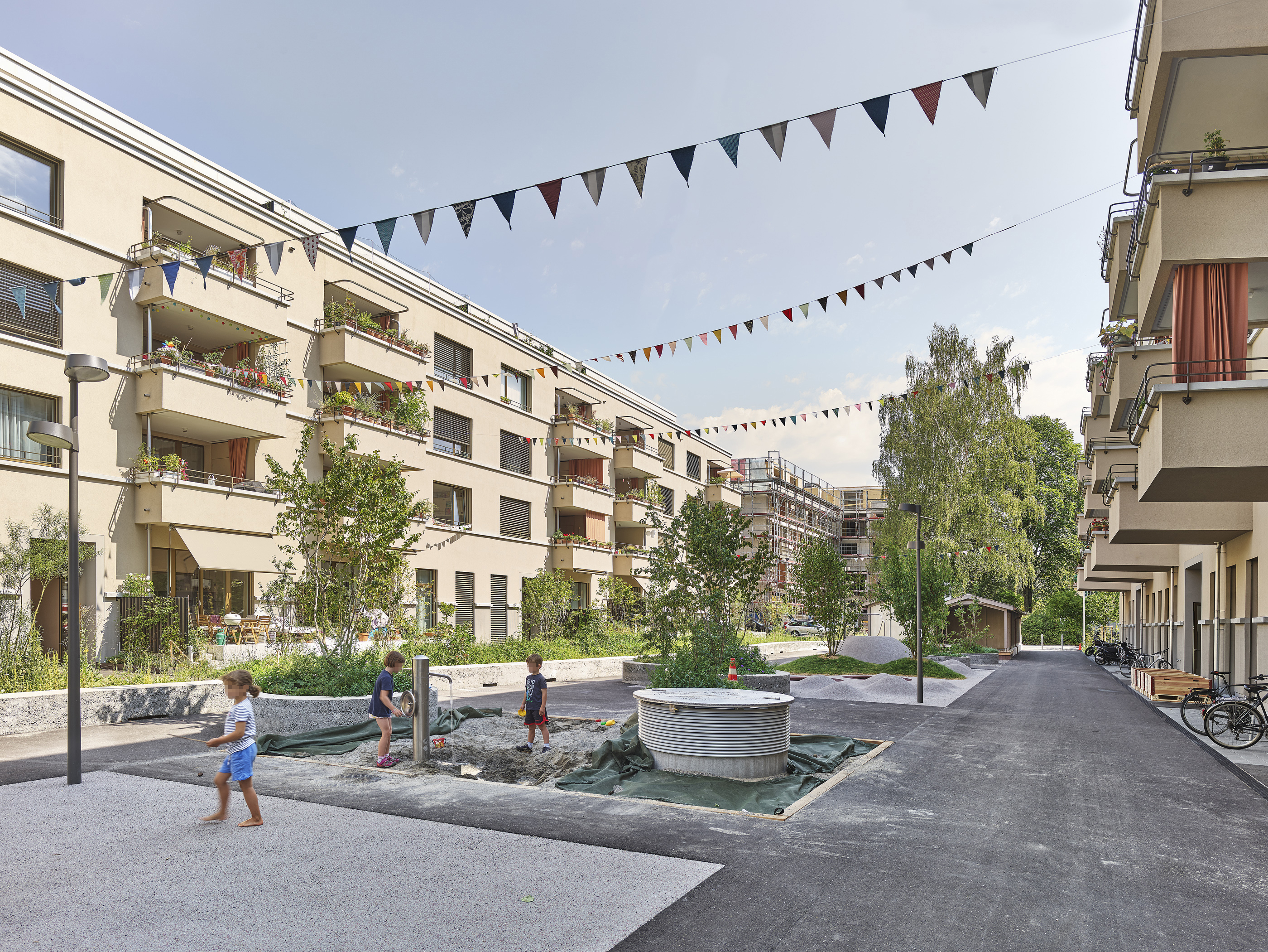 Wohnsiedlung Innenhof mit Spielplatz